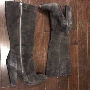 Steve Madden Joan gray suede boots size 6